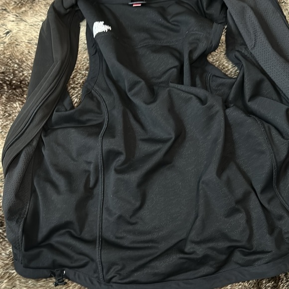The North Face Men’s Black Fleece Vest - Picture 6 of 9